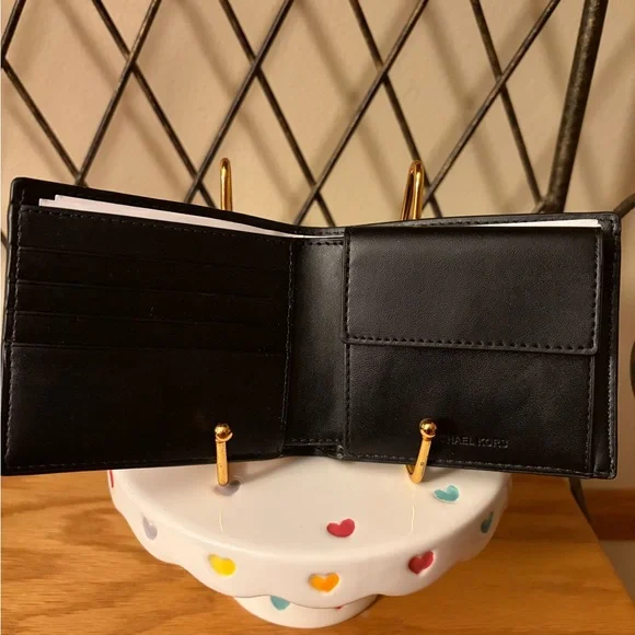 Michael Kors Striped Bi-Fold Wallet. NWT - Picture 4 of 5